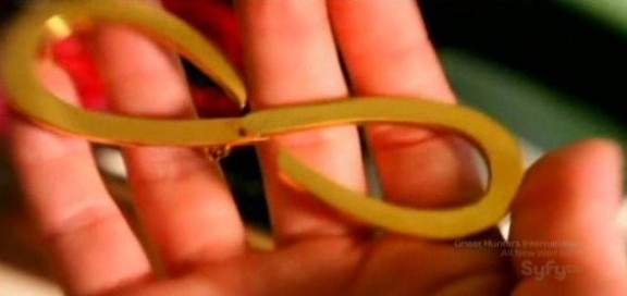 http://www.wormholeriders.com/blog/wp-content/uploads/2010-Inffinity-STO-Click-visit-Caprica-on-SyFy-576x272.jpg