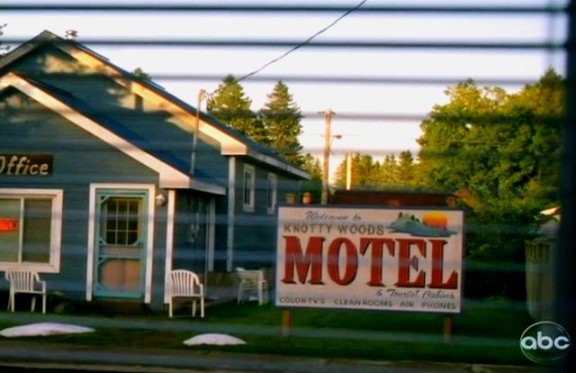 Happy Town - "Aidan" and Henleys Motel Happy Town - "Aidan" and Henleys Motel