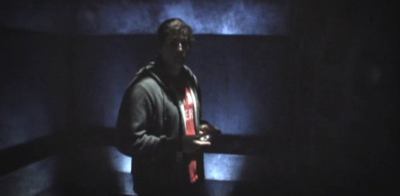 2010 SGU S1x12 Divided - Eli at the doorway