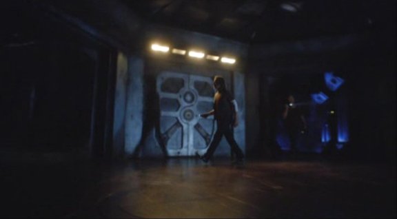 2010 SGU S1x12 Divided - In the hall
