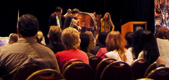 2010 VanCon - No Minimum Bid Auction Fans