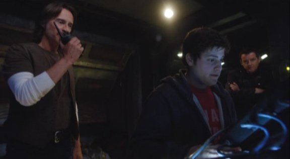 SGU S1x12 Divided In Control Room Kino on hunt